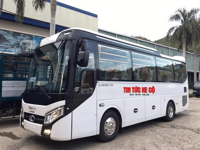 Nhà xe Khánh Thịnh là một công ty vận tải hàng đầu, chuyên cung cấp dịch vụ vận chuyển hành khách và hàng hóa. Với đội ngũ lái xe chuyên nghiệp và đảm bảo an toàn, chất lượng dịch vụ luôn được đặt lên hàng đầu.